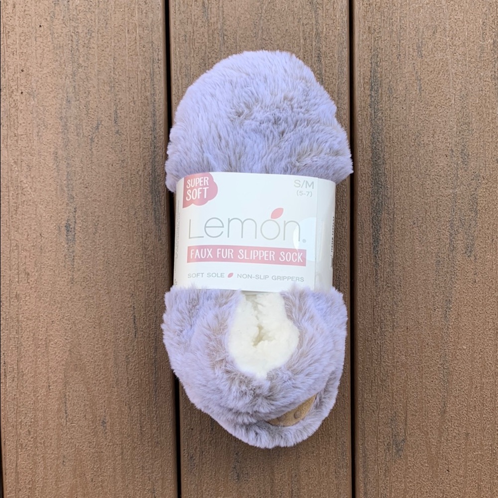 S/M 5-7 Faux Fur Slipper Socks